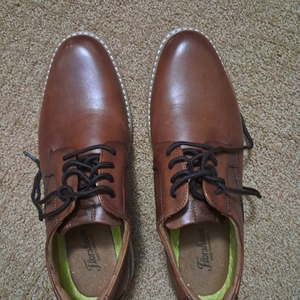 Men's dress shoes